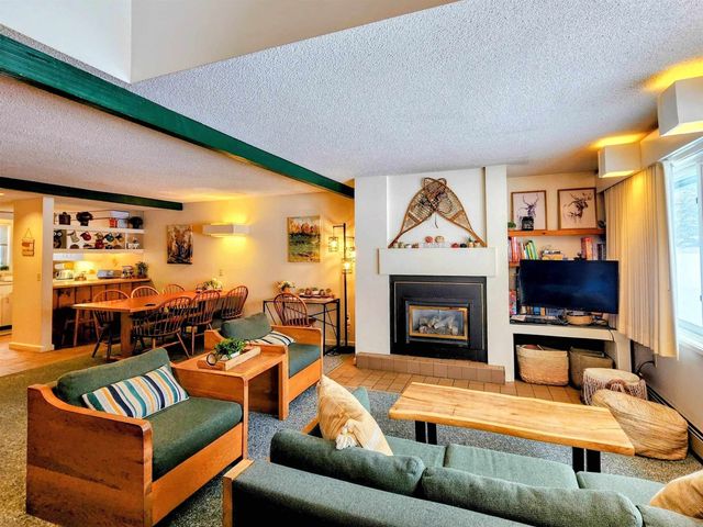 185 Village Green Dr Unit 8F, Stowe, VT 05672