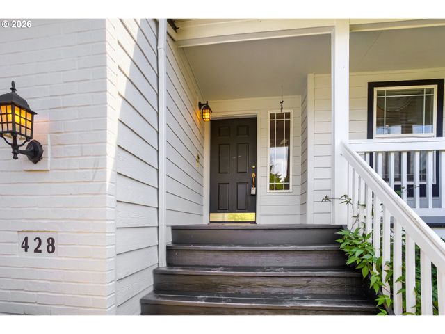 428 Se 10TH St, Troutdale, OR 97060