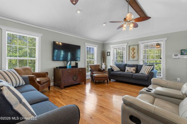 4229 21st Avenue, Bay Saint Louis, MS 39520