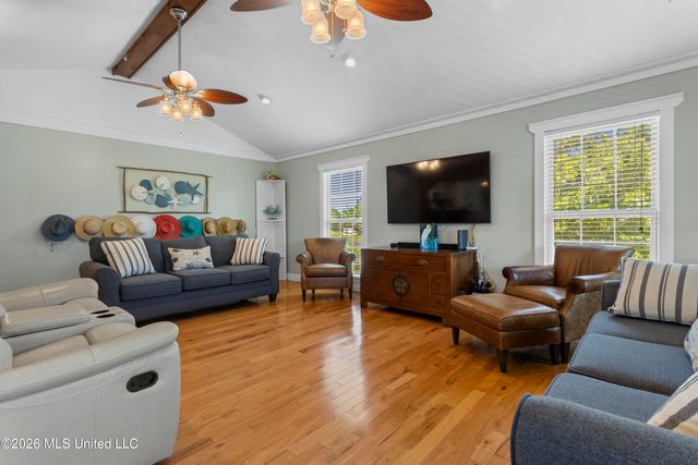 4229 21st Avenue, Bay Saint Louis, MS 39520