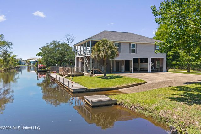 4229 21st Avenue, Bay Saint Louis, MS 39520