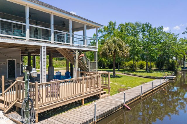 4229 21st Avenue, Bay Saint Louis, MS 39520