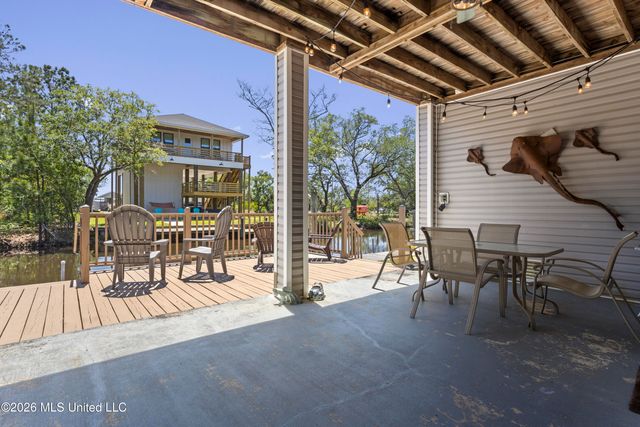 4229 21st Avenue, Bay Saint Louis, MS 39520