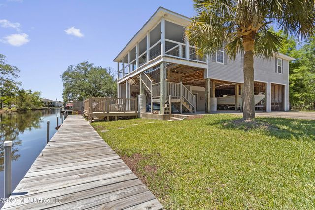 4229 21st Avenue, Bay Saint Louis, MS 39520