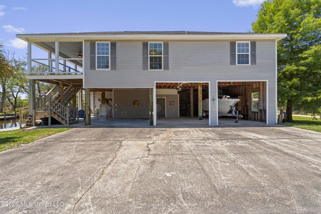 4229 21st Avenue, Bay Saint Louis, MS 39520