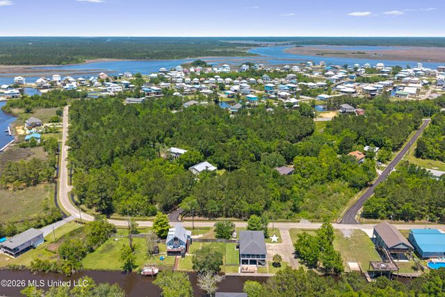 4229 21st Avenue, Bay Saint Louis, MS 39520