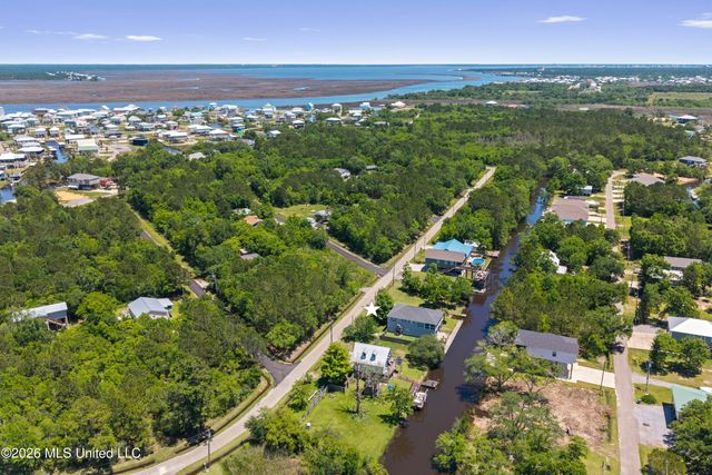 4229 21st Avenue, Bay Saint Louis, MS 39520