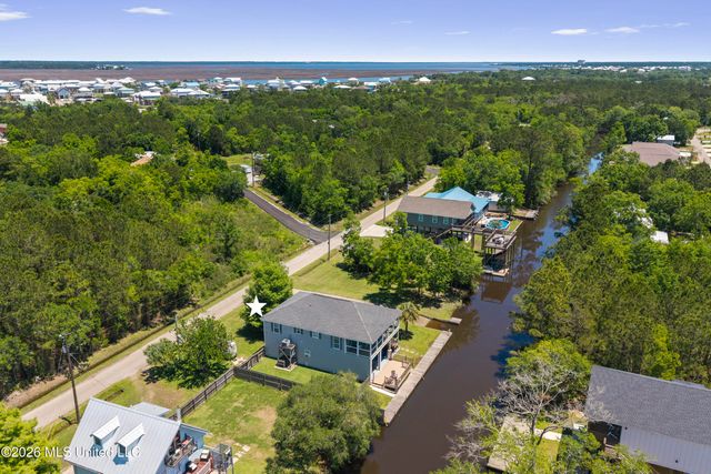 4229 21st Avenue, Bay Saint Louis, MS 39520