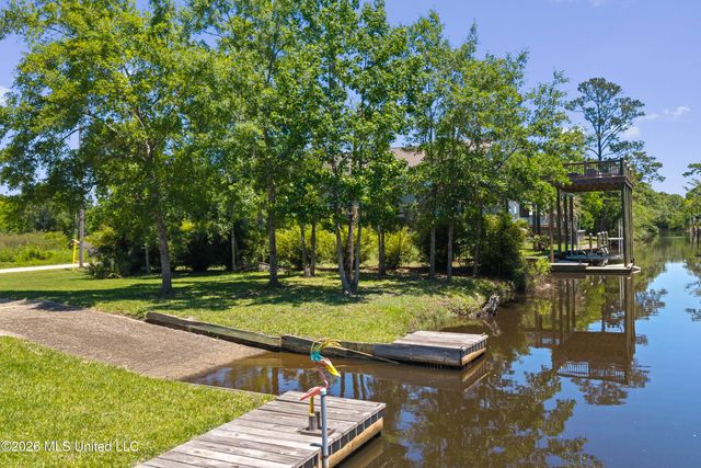 4229 21st Avenue, Bay Saint Louis, MS 39520