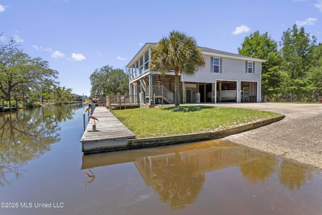 4229 21st Avenue, Bay Saint Louis, MS 39520