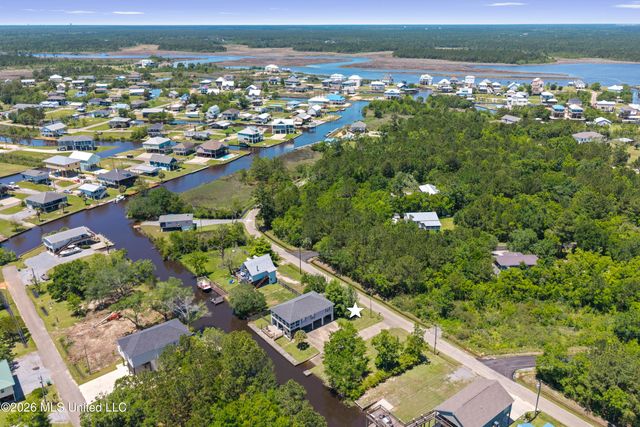 4229 21st Avenue, Bay Saint Louis, MS 39520