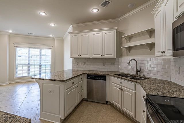 1 Greeson Cove, Maumelle, AR 72113