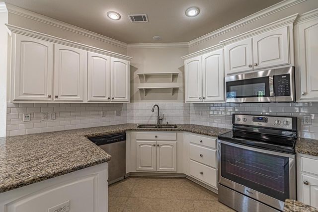 1 Greeson Cove, Maumelle, AR 72113