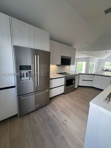 211 SW 29th Rd, Miami, FL 33129