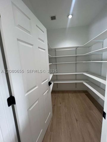 211 SW 29th Rd, Miami, FL 33129
