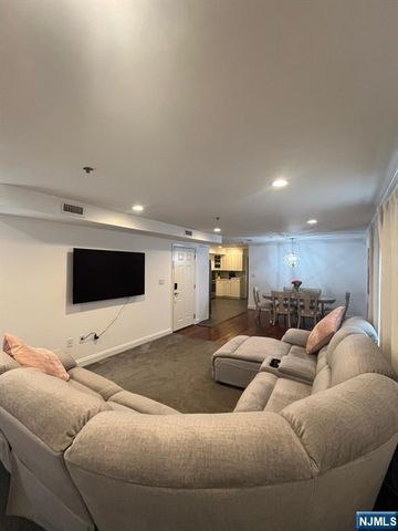207 Palisade Avenue 2, Union City, NJ 07087