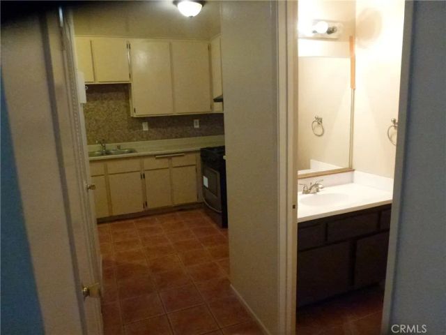 1211 S Palmetto Avenue C, Ontario, CA 91762