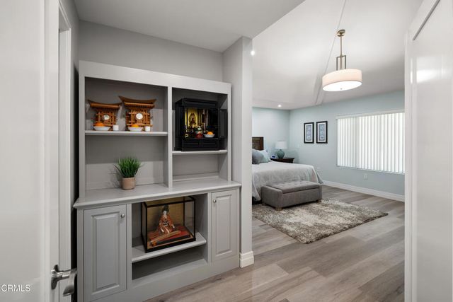 4428 Oakwood Avenue, La Canada Flintridge, CA 91011