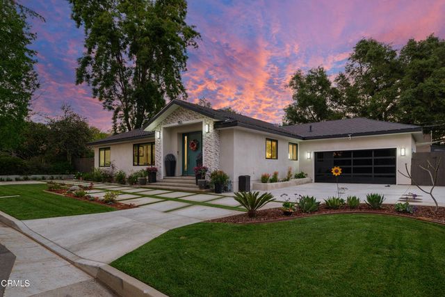 4428 Oakwood Avenue, La Canada Flintridge, CA 91011