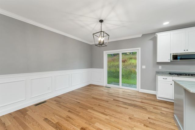 8 Shelburne Lane, Concord, NH 03301