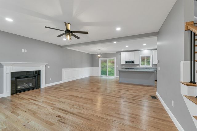 8 Shelburne Lane, Concord, NH 03301