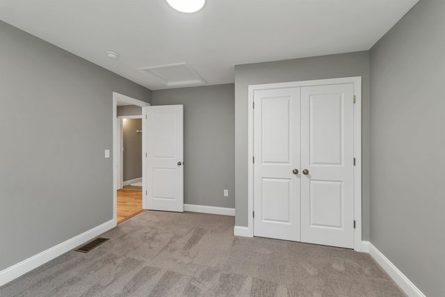 8 Shelburne Lane, Concord, NH 03301