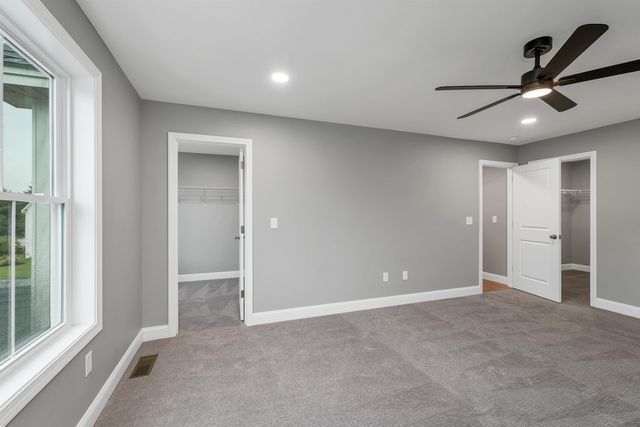 8 Shelburne Lane, Concord, NH 03301