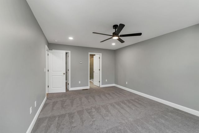 8 Shelburne Lane, Concord, NH 03301