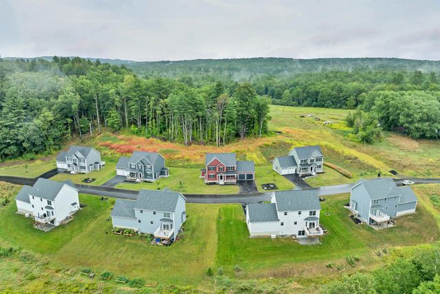 8 Shelburne Lane, Concord, NH 03301