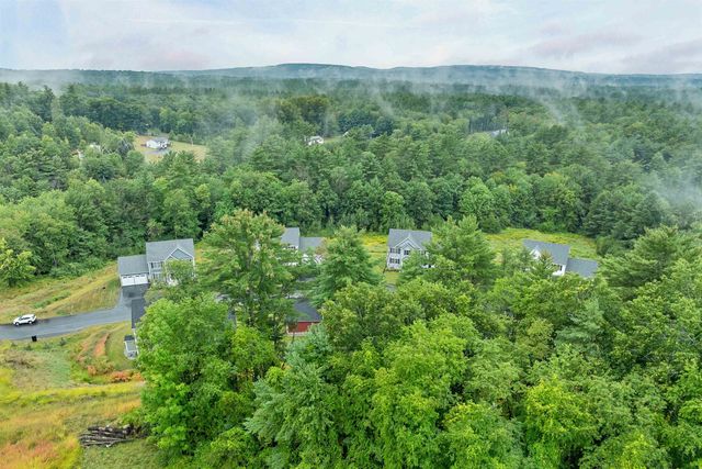 8 Shelburne Lane, Concord, NH 03301