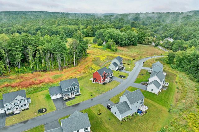 8 Shelburne Lane, Concord, NH 03301