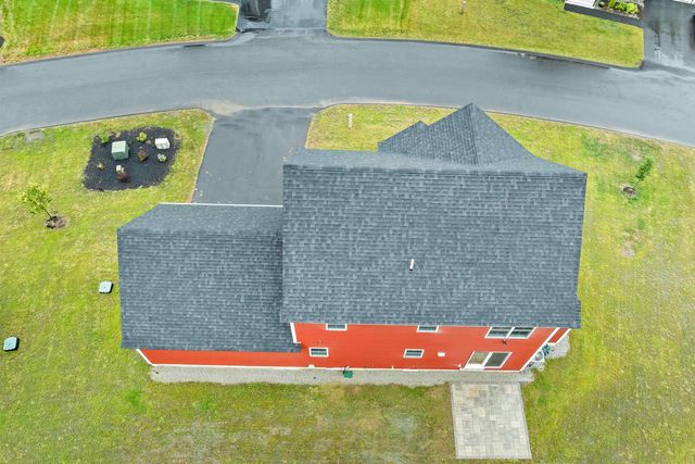8 Shelburne Lane, Concord, NH 03301