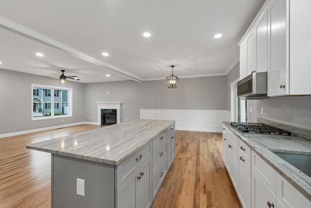8 Shelburne Lane, Concord, NH 03301