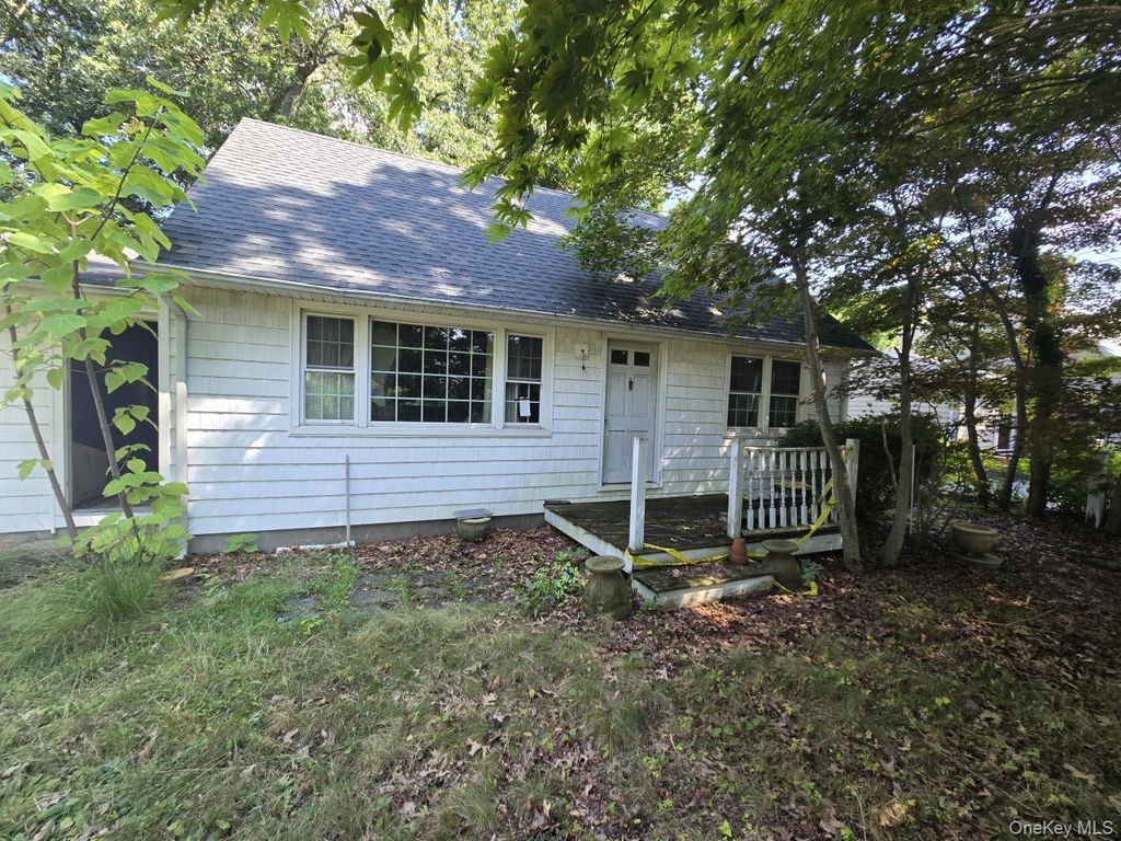 59 Cornell Street, East Northport, NY 11731 — photo 3