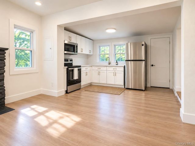 65 Glenwood Road, Monroe, NY 10950