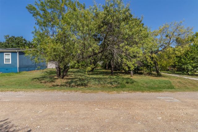 5715 Arkansas Trail, Granbury, TX 76048