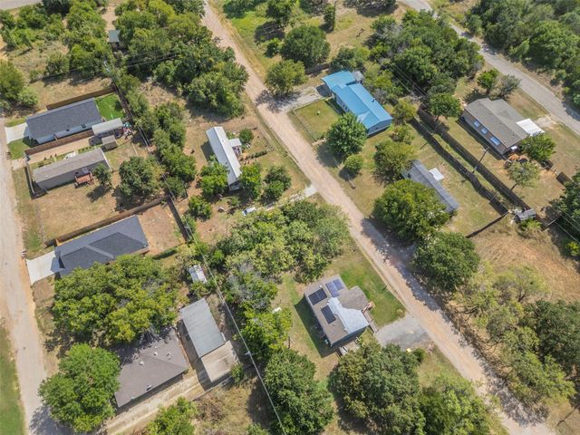 5715 Arkansas Trail, Granbury, TX 76048