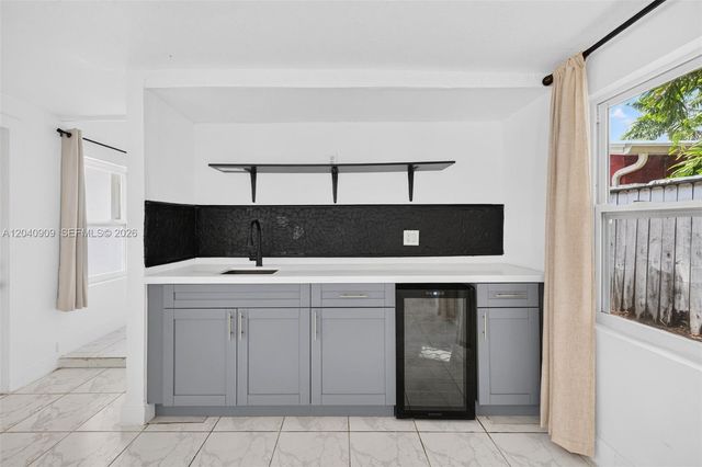 1836 SW 9th Avenue, Fort Lauderdale, FL 33315