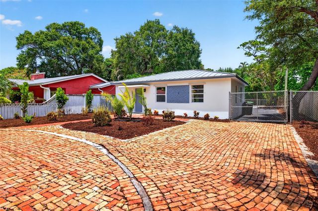 1836 SW 9th Avenue, Fort Lauderdale, FL 33315