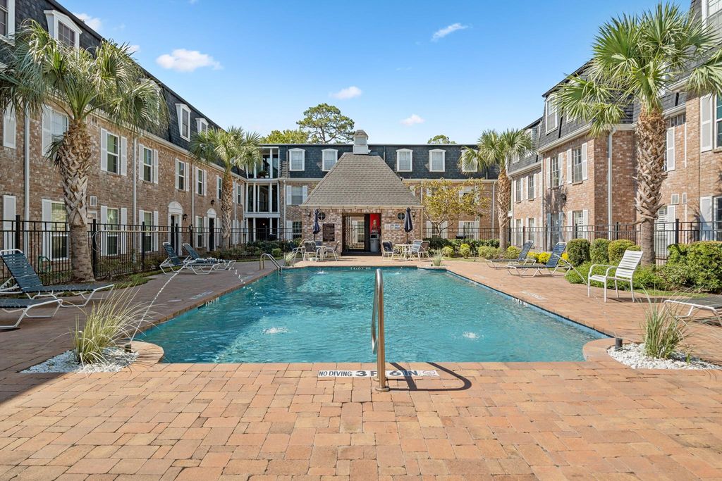 355 N Post Oak Lane 742, Houston, TX 77024