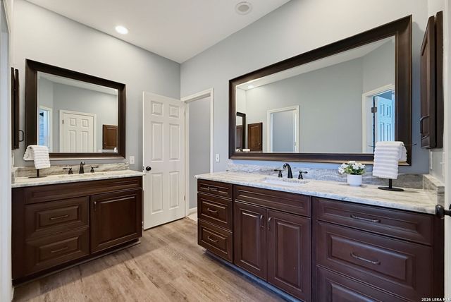 120 MERRY TRL, San Antonio, TX 78232