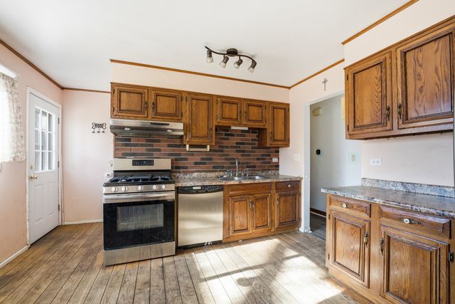 425 Walnut Drive, Streamwood, IL 60107