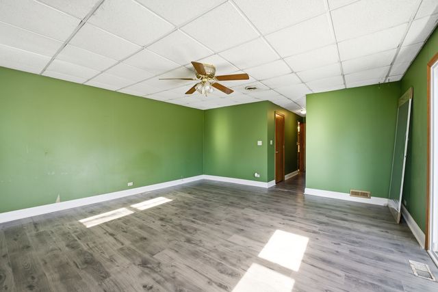 425 Walnut Drive, Streamwood, IL 60107