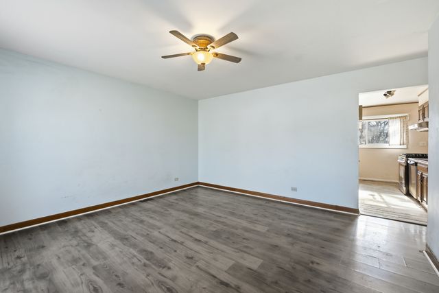 425 Walnut Drive, Streamwood, IL 60107