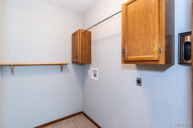 2821 Championship Boulevard, St Louis, MO 63129