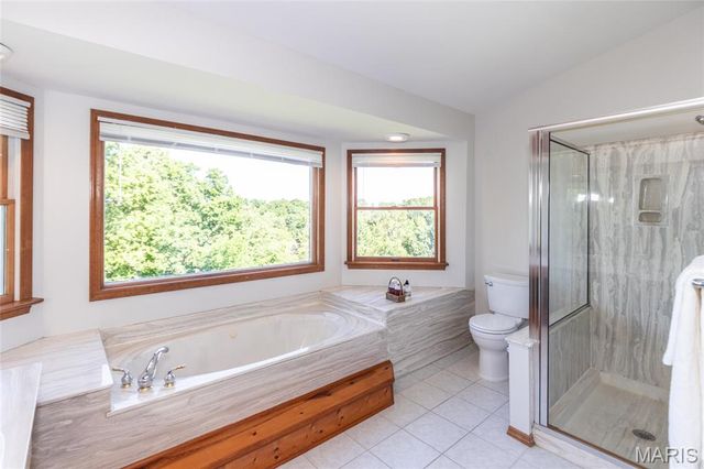 2821 Championship Boulevard, St Louis, MO 63129