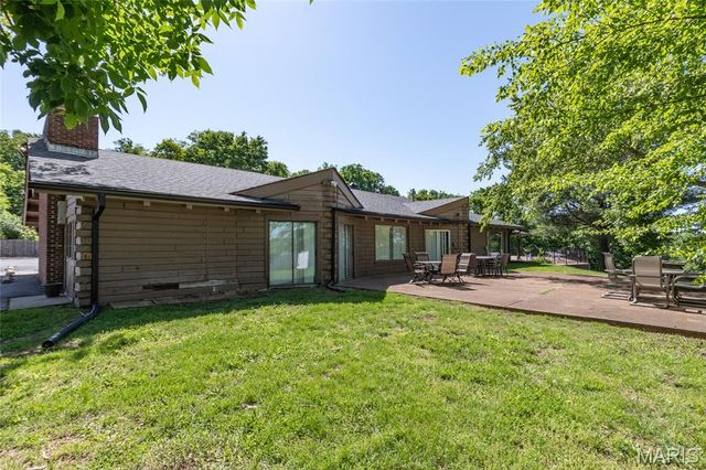 2821 Championship Boulevard, St Louis, MO 63129