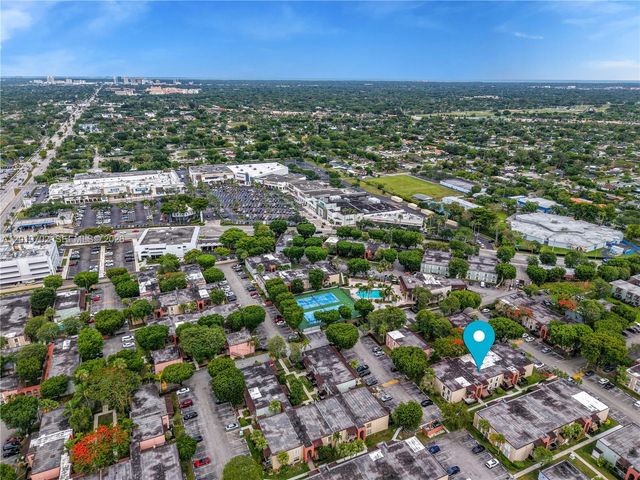 10786 N Kendall Dr D18, Miami, FL 33176