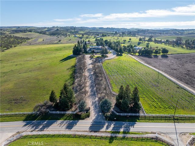 5315 El Pomar Drive, Templeton, CA 93465