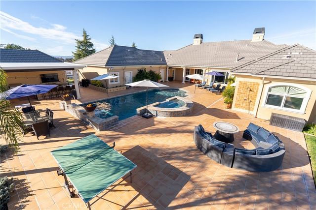 5315 El Pomar Drive, Templeton, CA 93465